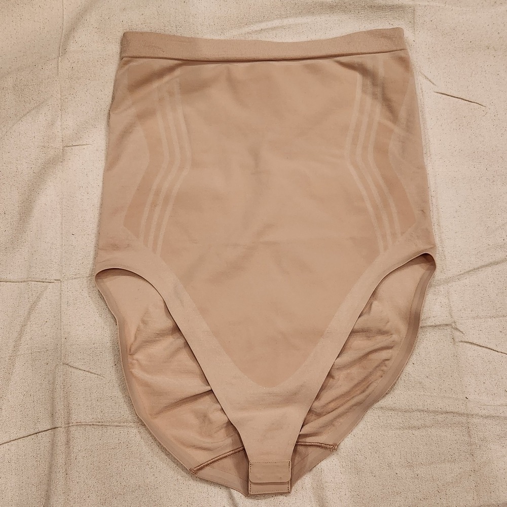 New Spanx Shapewear Thong High Waisted Briefs XL Neutral Beige Sculpting Shaper